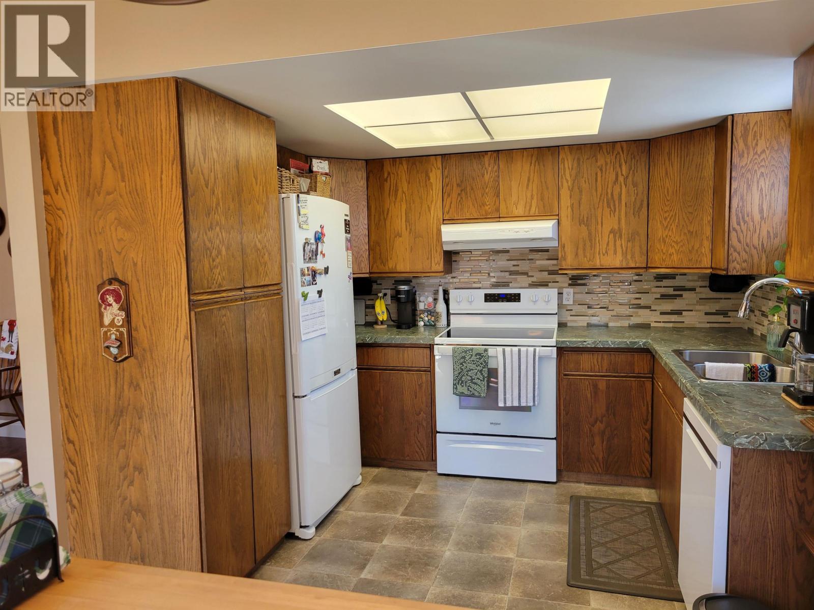 2480 Silversmith Avenue, Vanderhoof, British Columbia  V0J 3A0 - Photo 6 - R3106587