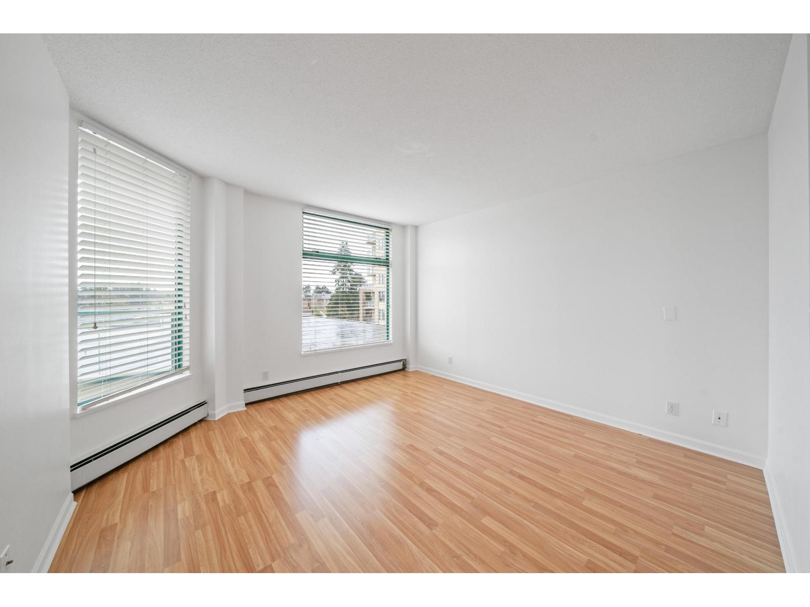 303 15466 North Bluff Road, White Rock, British Columbia  V4B 3G1 - Photo 13 - R3107703