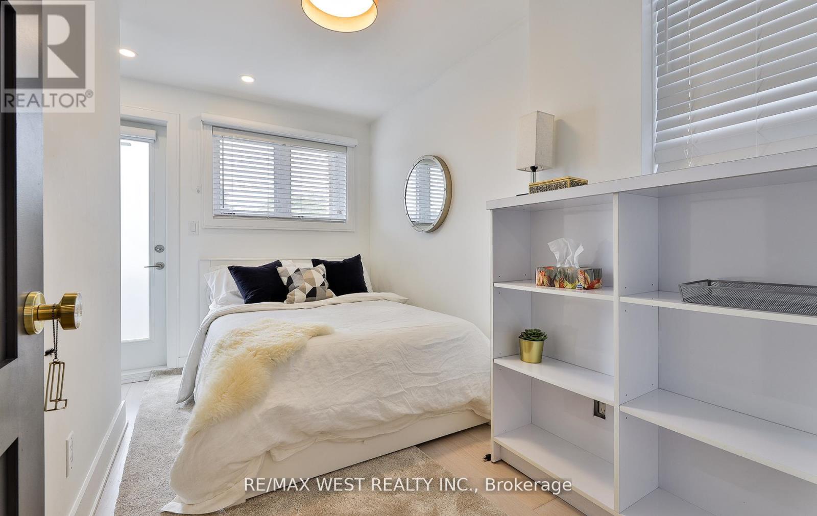 734 Shaw Street, Toronto, Ontario  M6G 3L7 - Photo 17 - C12967862