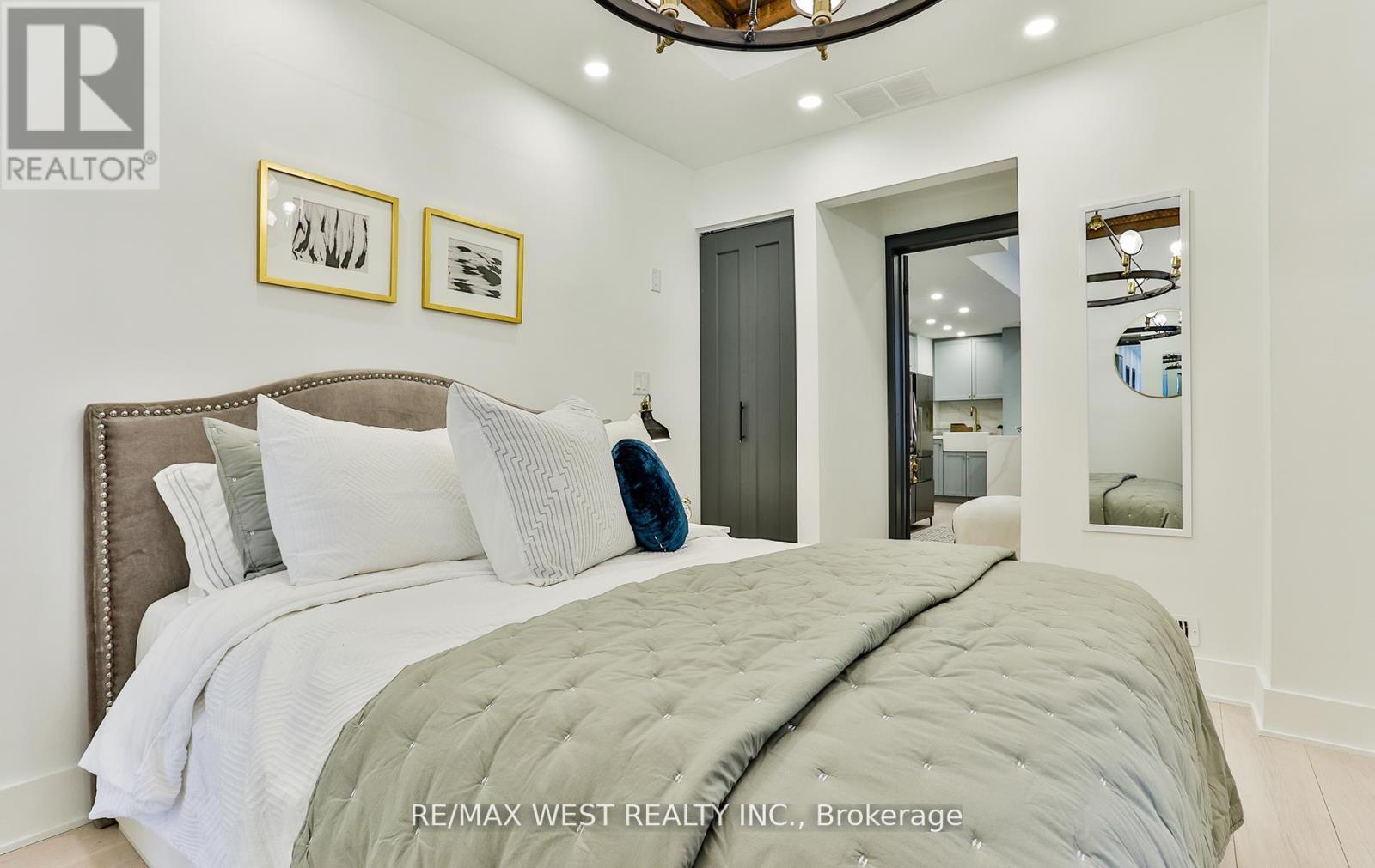 734 Shaw Street, Toronto, Ontario  M6G 3L7 - Photo 24 - C12967862