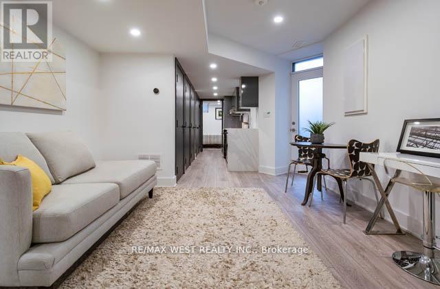 734 Shaw Street, Toronto, Ontario  M6G 3L7 - Photo 36 - C12967862