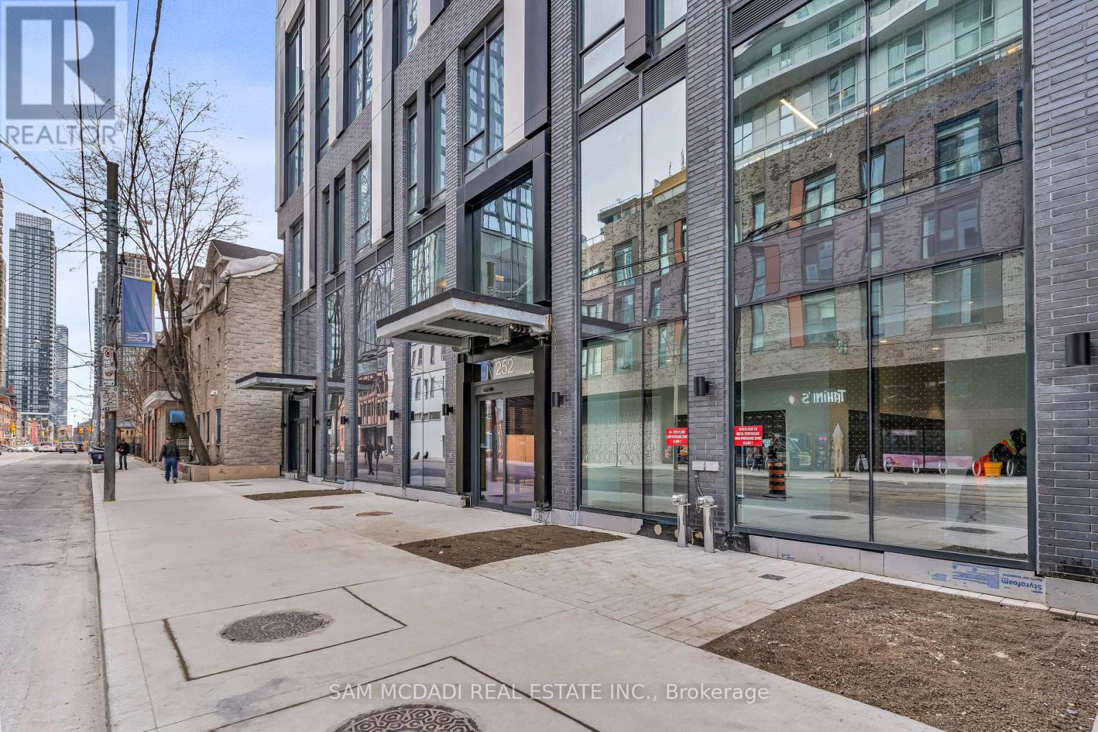 703 - 252 Church Street, Toronto, Ontario  M5B 1Z2 - Photo 4 - C12967966