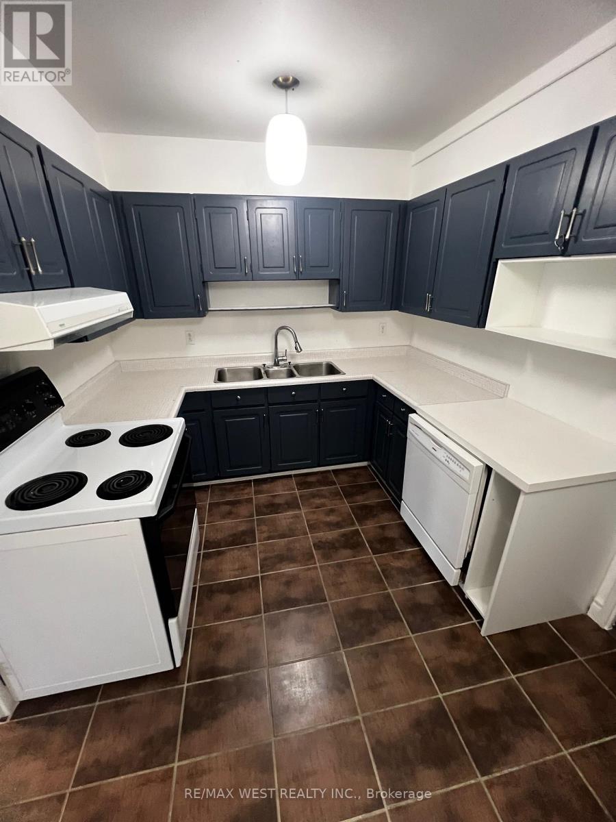 202 - 130 Neptune Drive, Toronto, Ontario  M6A 1X5 - Photo 4 - C12967970