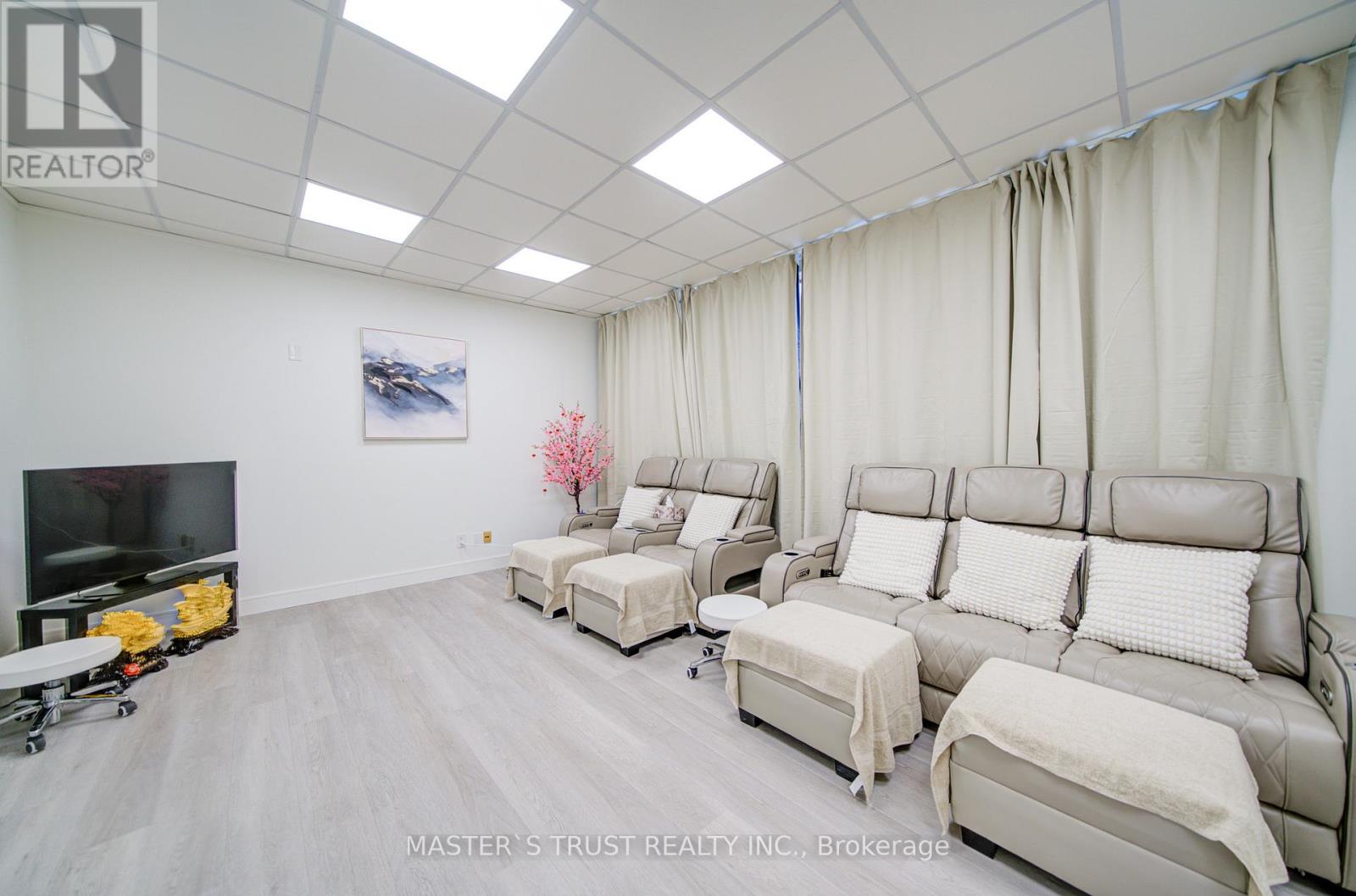 2nd Floor - 1300 Bay Street, Toronto, Ontario  M5R 3K8 - Photo 13 - C12967974