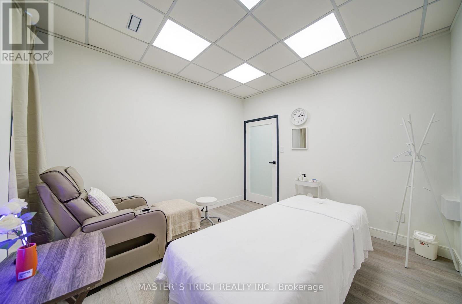 2nd Floor - 1300 Bay Street, Toronto, Ontario  M5R 3K8 - Photo 15 - C12967974