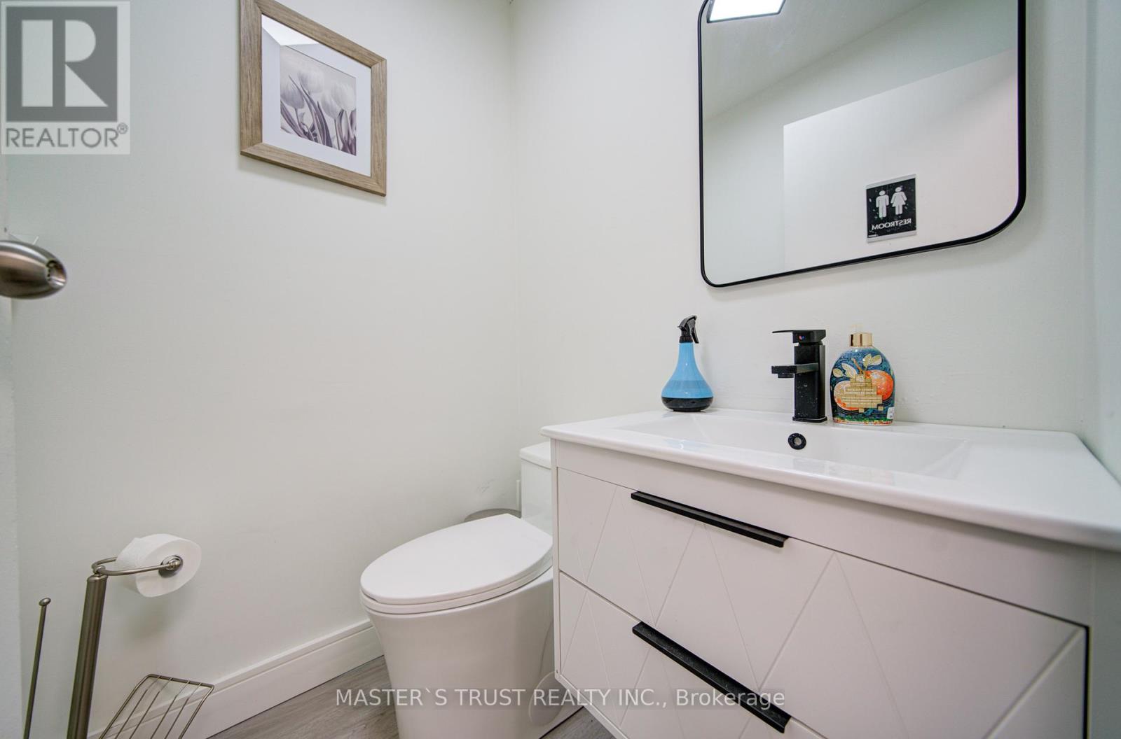 2nd Floor - 1300 Bay Street, Toronto, Ontario  M5R 3K8 - Photo 27 - C12967974