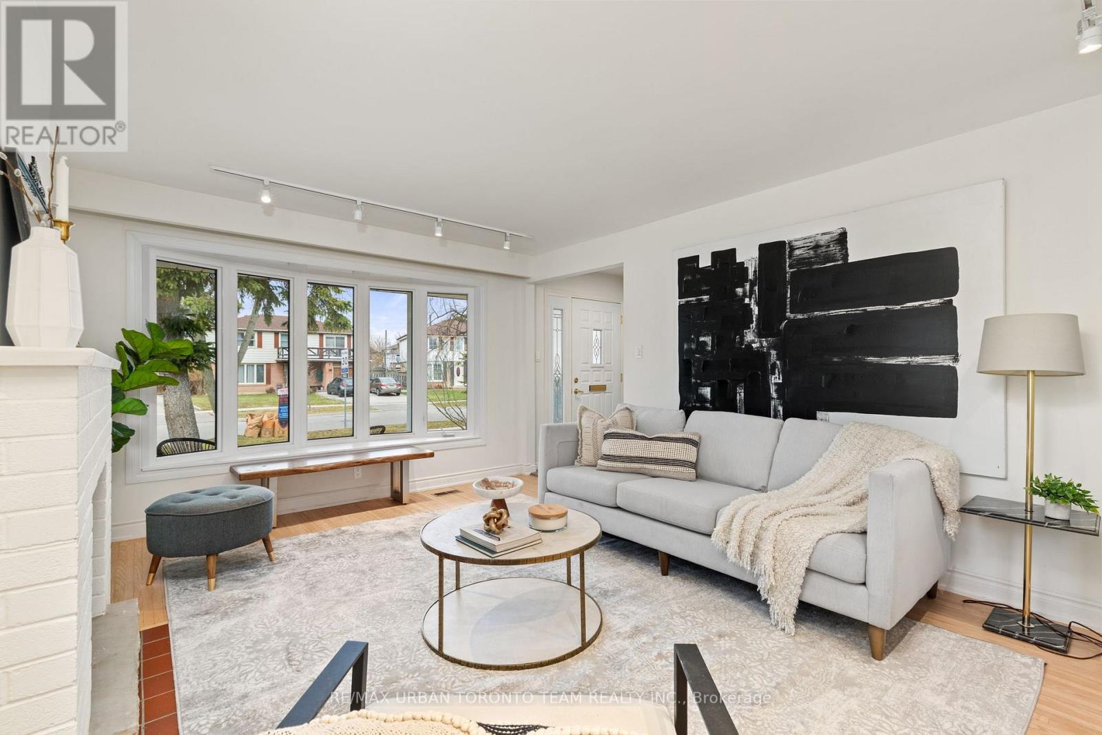 57 Bledlow Manor Drive, Toronto, Ontario  M1E 1B1 - Photo 3 - E12967892