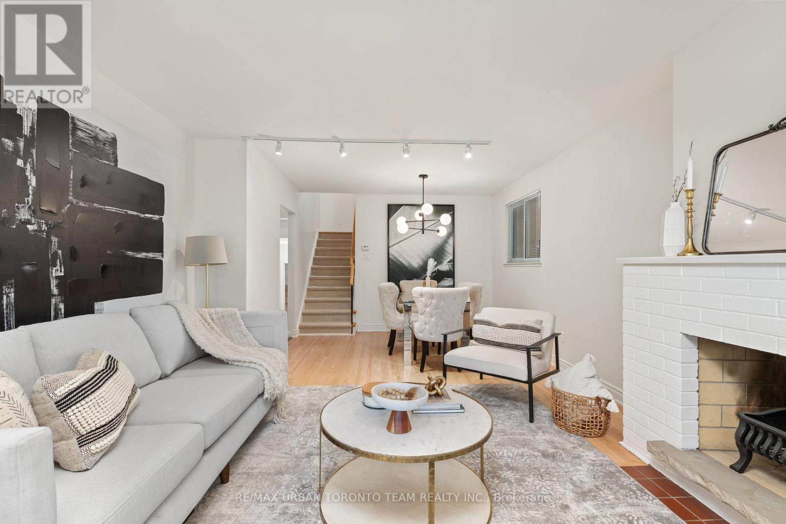 57 Bledlow Manor Drive, Toronto, Ontario  M1E 1B1 - Photo 5 - E12967892