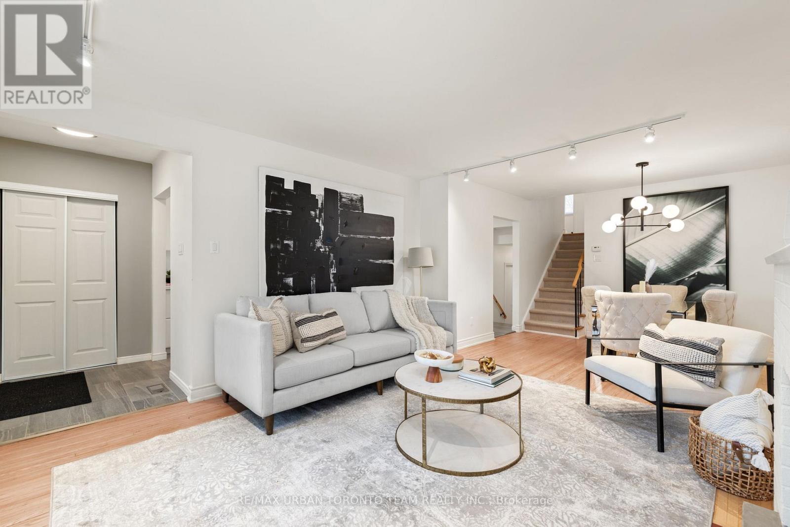 57 Bledlow Manor Drive, Toronto, Ontario  M1E 1B1 - Photo 6 - E12967892