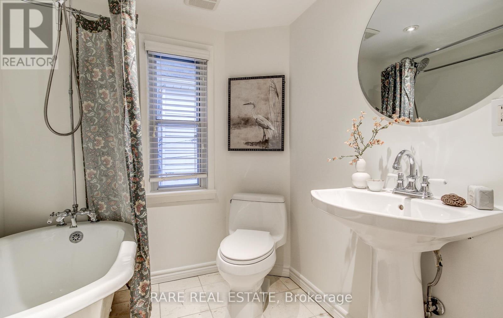 965 Logan Avenue, Toronto, Ontario  M4K 3E6 - Photo 23 - E12967904