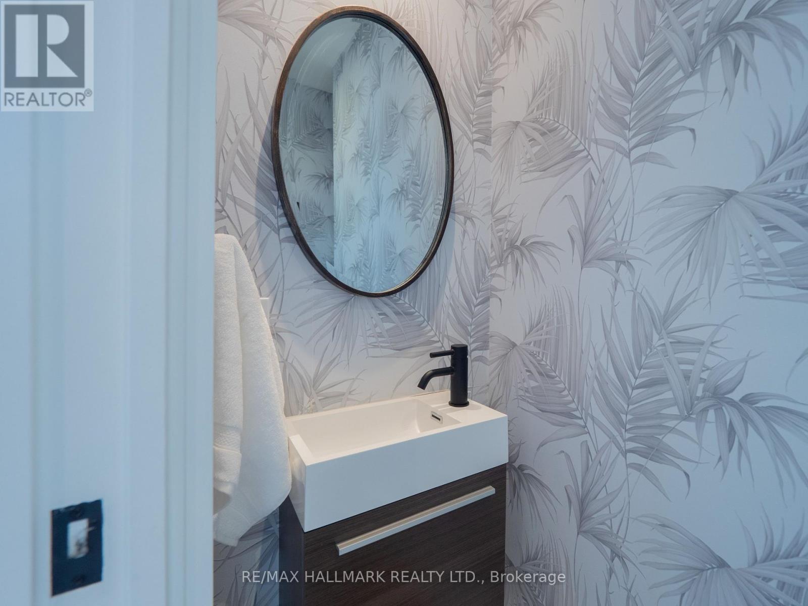 192 Withrow Avenue, Toronto, Ontario  M4K 1E1 - Photo 19 - E12967908