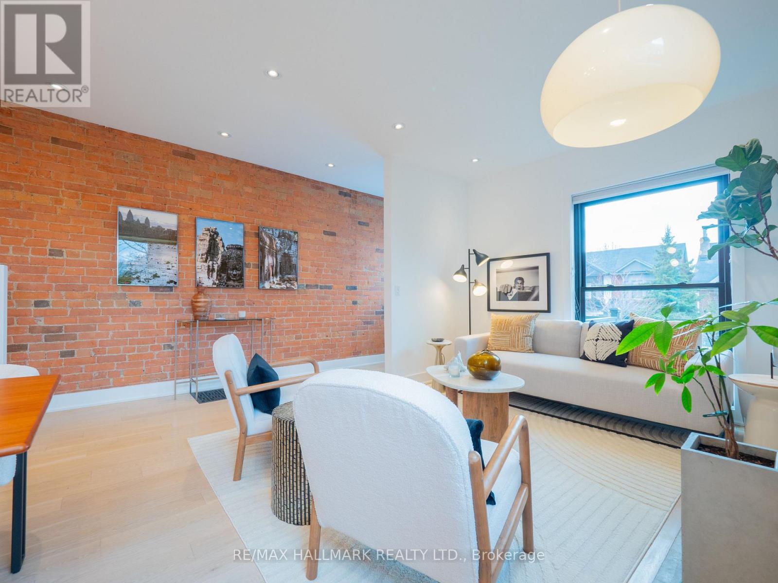 192 Withrow Avenue, Toronto, Ontario  M4K 1E1 - Photo 8 - E12967908