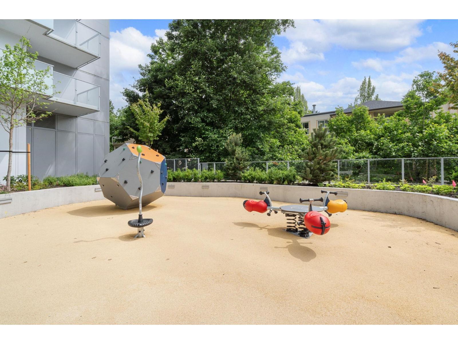 1202 13778 100 Avenue, Surrey, British Columbia  V3T 0V3 - Photo 31 - R3108003