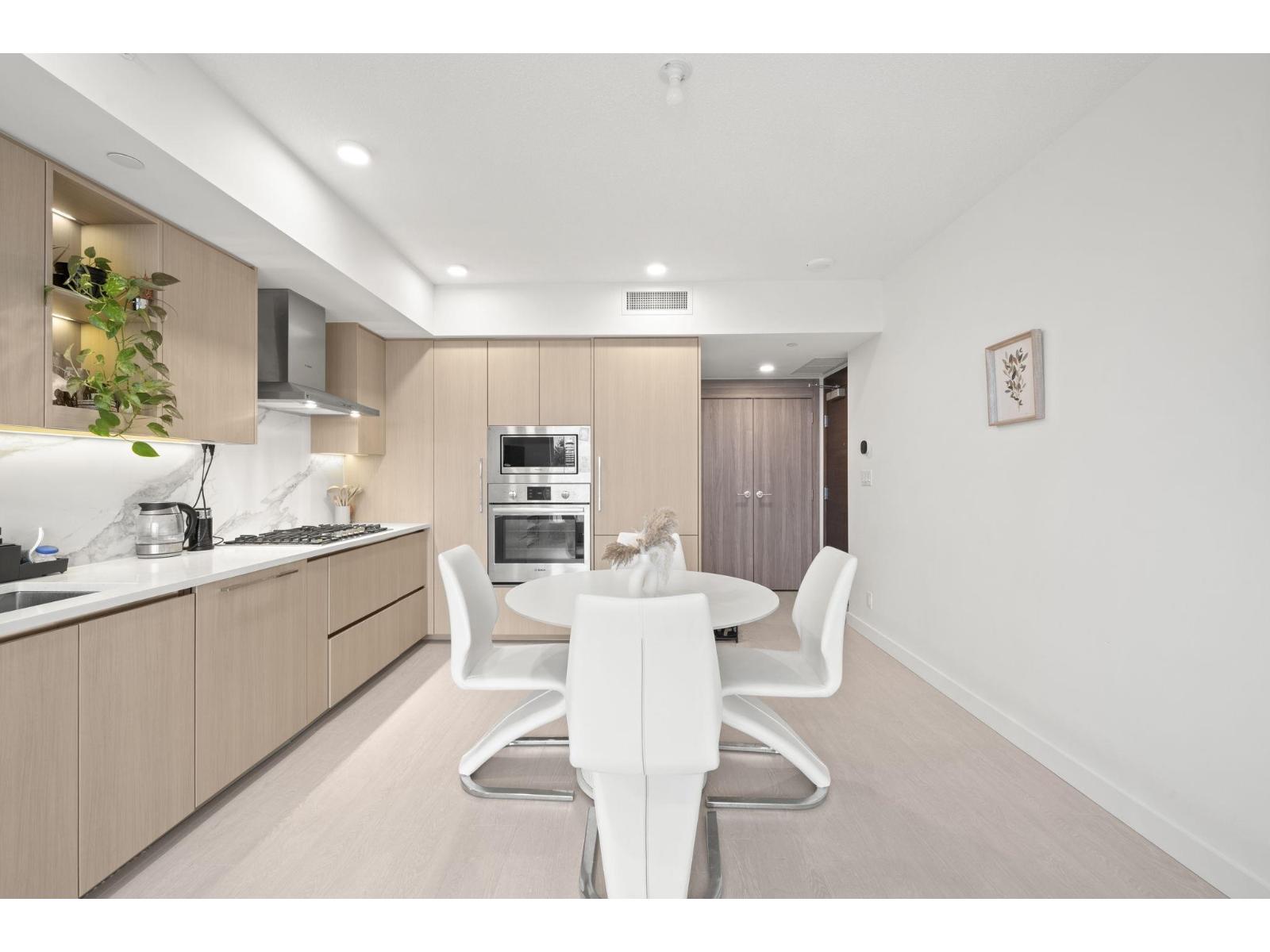 1202 13778 100 Avenue, Surrey, British Columbia  V3T 0V3 - Photo 8 - R3108003