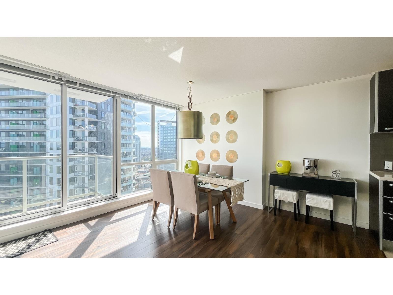 2706 9981 Whalley Boulevard, Surrey, British Columbia  V3T 0G6 - Photo 1 - R3108004