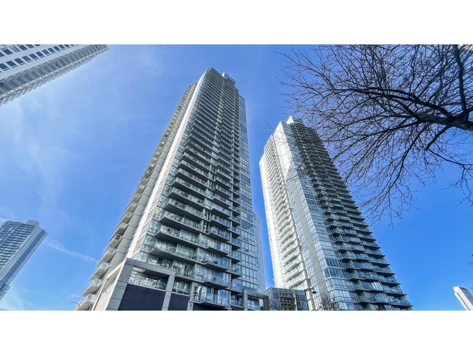 2706 9981 Whalley Boulevard, Surrey, British Columbia  V3T 0G6 - Photo 2 - R3108004