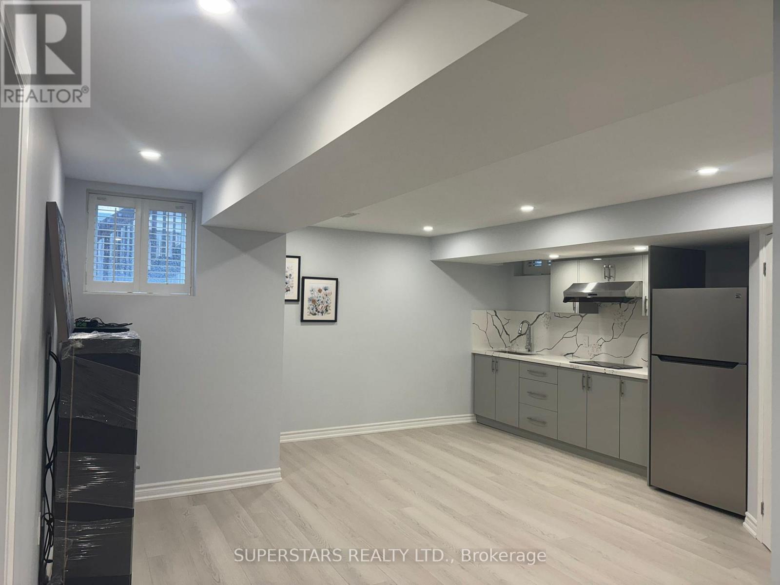 Lower - 30 Hermitage Boulevard, Markham, Ontario  L6E 2H5 - Photo 4 - N12958510