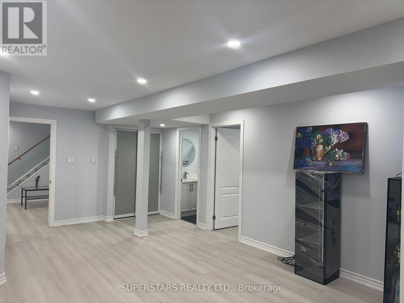 Lower - 30 Hermitage Boulevard, Markham, Ontario  L6E 2H5 - Photo 6 - N12958510