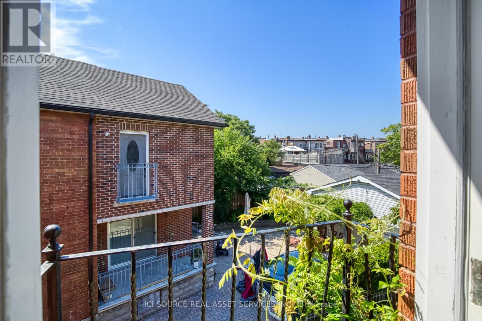 34 Rusholme Drive, Toronto, Ontario  M6J 3J9 - Photo 27 - C12906532