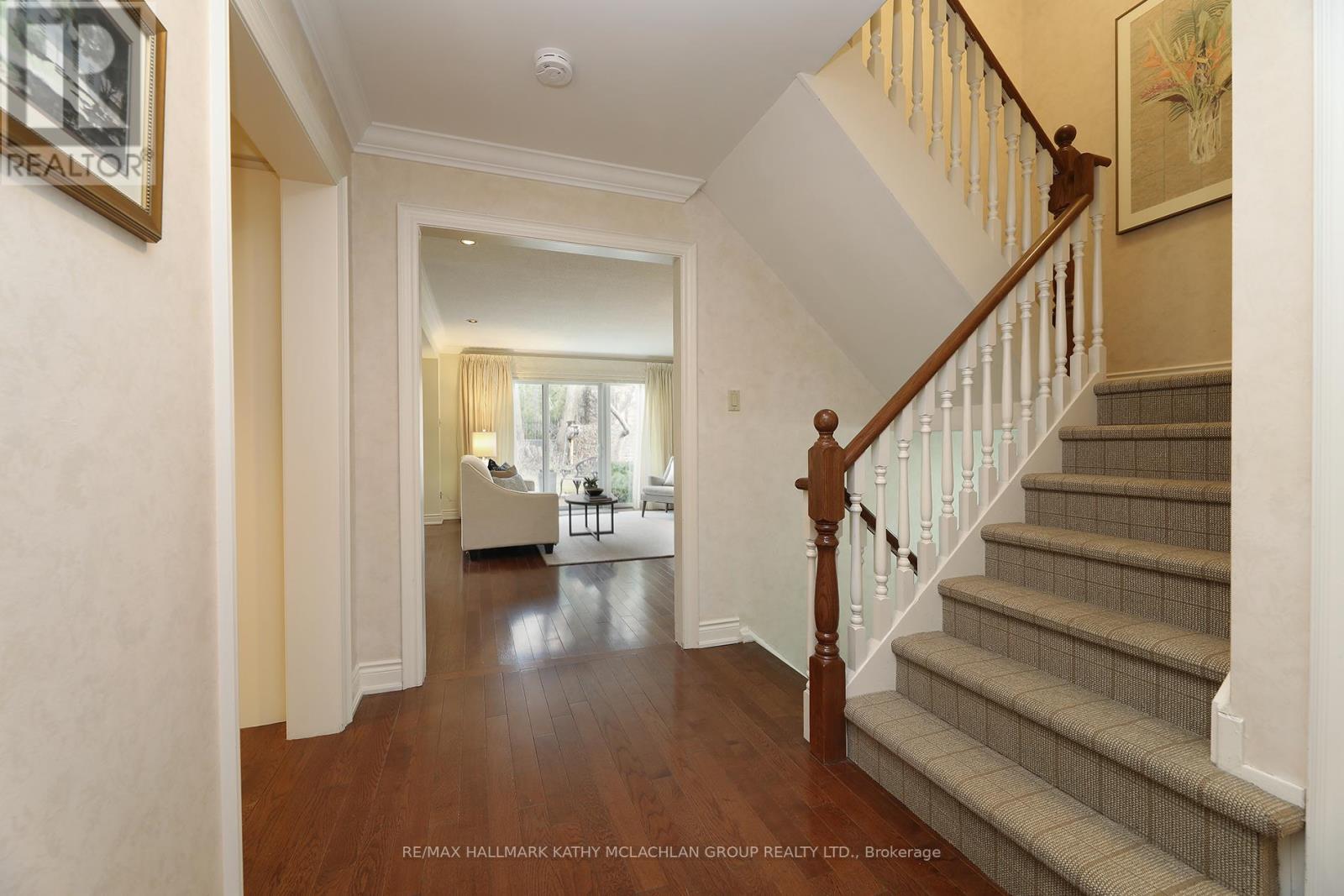 38 Crimson Millway, Toronto, Ontario  M2L 1T6 - Photo 5 - C12963100