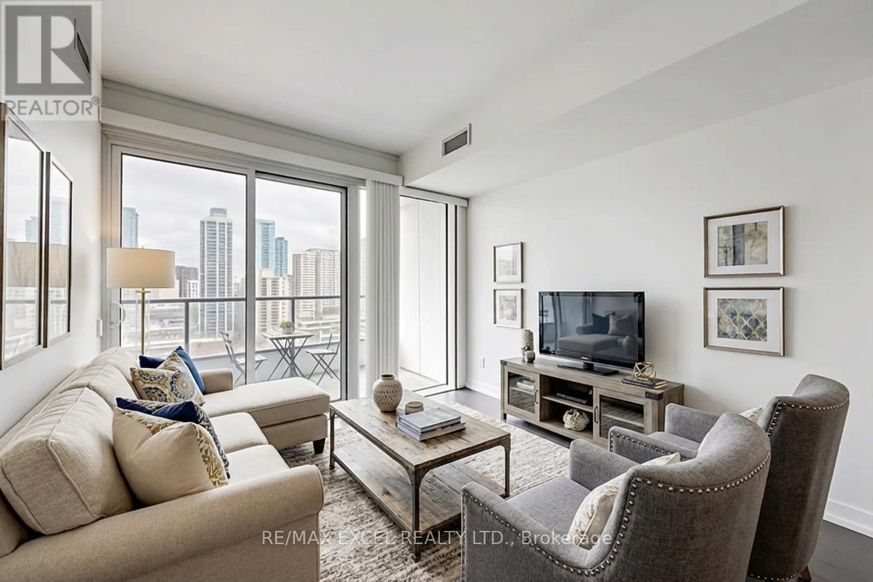 1908 - 85 WOOD STREET, Toronto, Ontario