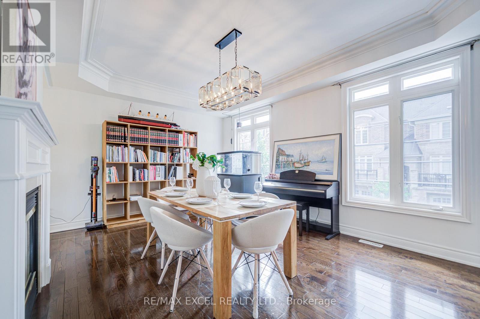 144 Chapman Court, Aurora, Ontario  L4G 0E2 - Photo 14 - N12967888