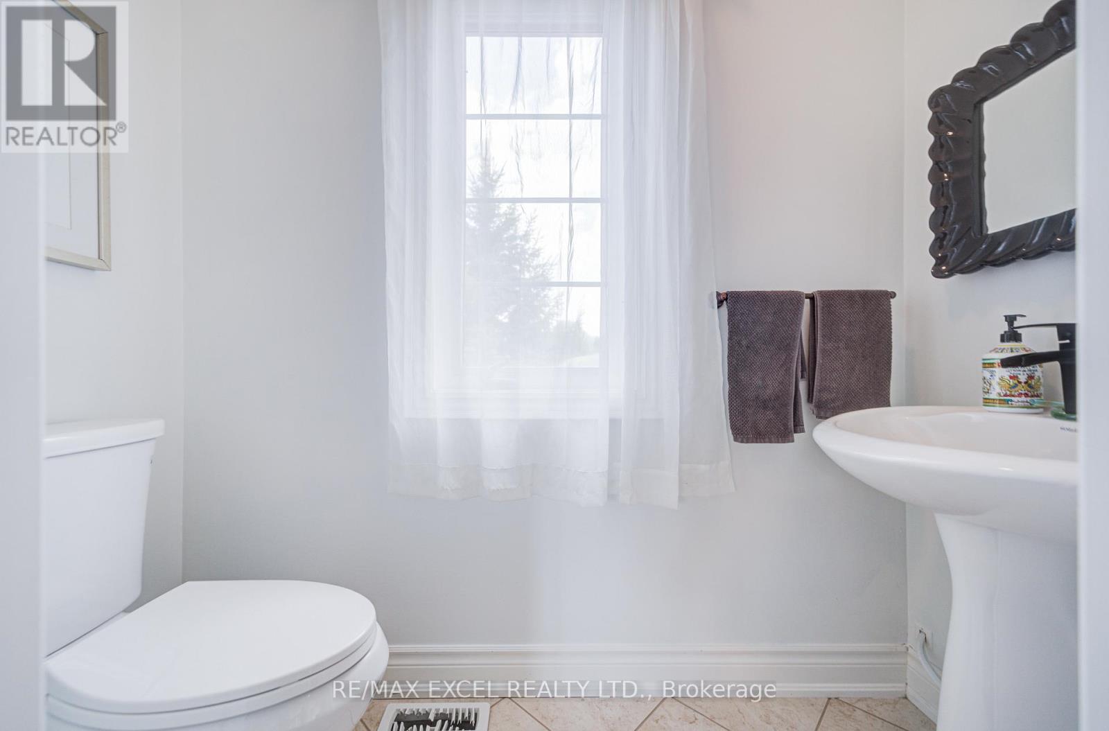 144 Chapman Court, Aurora, Ontario  L4G 0E2 - Photo 23 - N12967888