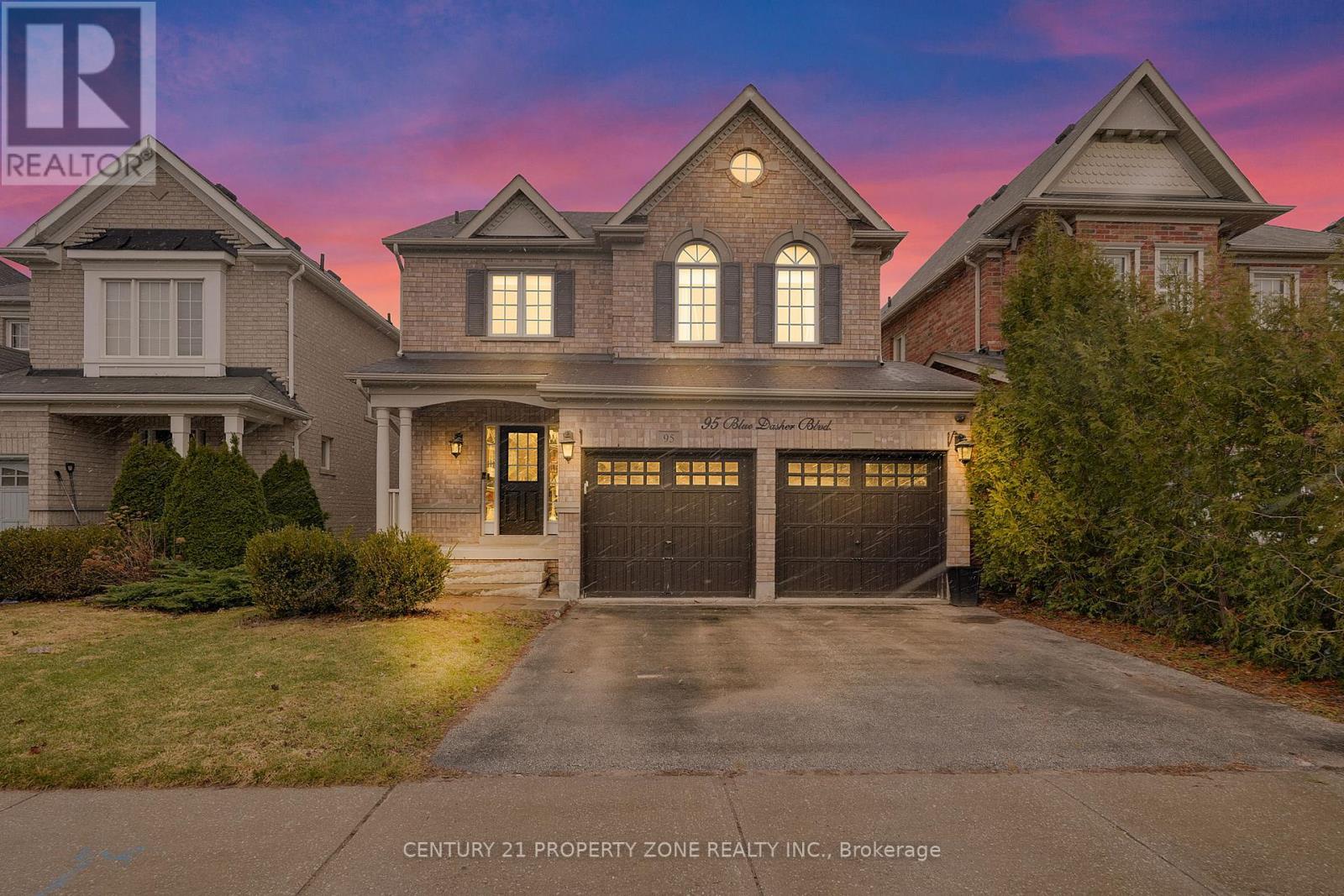 95 Blue Dasher Boulevard, Bradford West Gwillimbury, Ontario  L3Z 0J2 - Photo 3 - N12967912