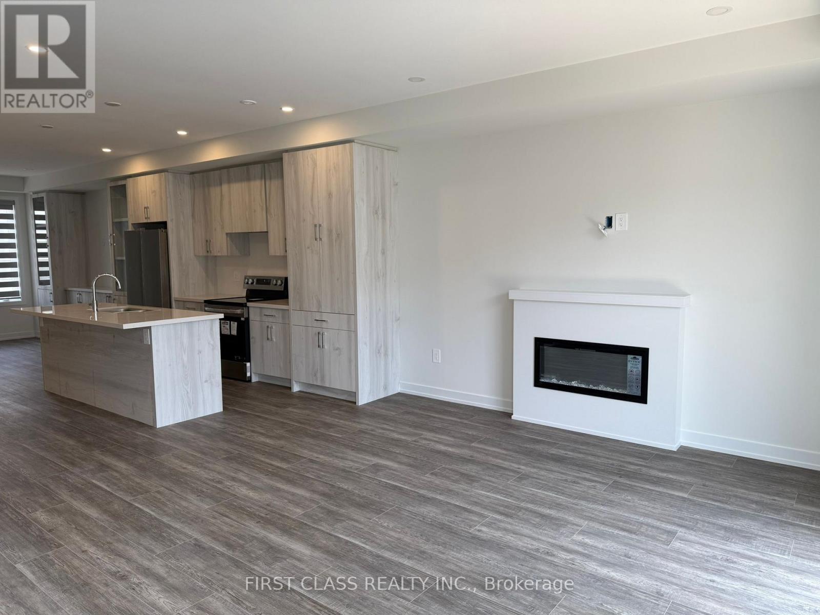 6 Lewis Craigie Lane, Richmond Hill, Ontario  L4B 0J5 - Photo 3 - N12967964