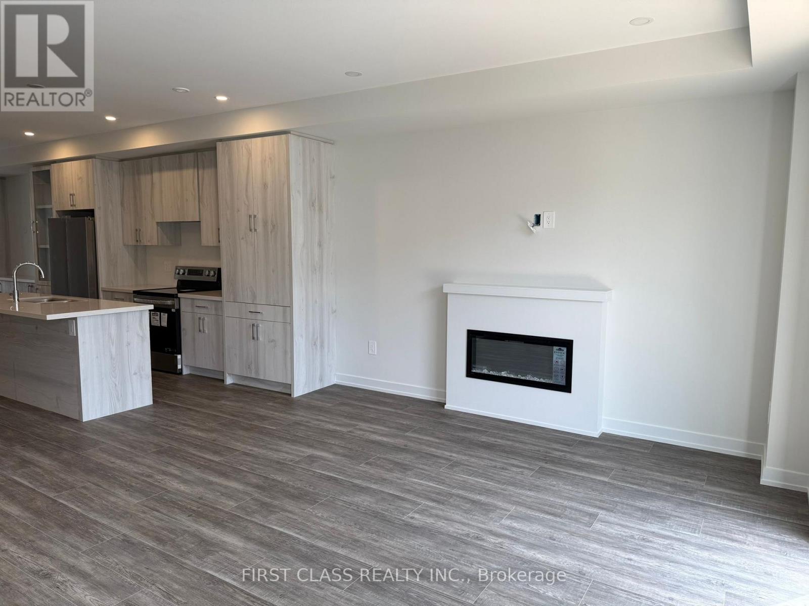 6 Lewis Craigie Lane, Richmond Hill, Ontario  L4B 0J5 - Photo 4 - N12967964