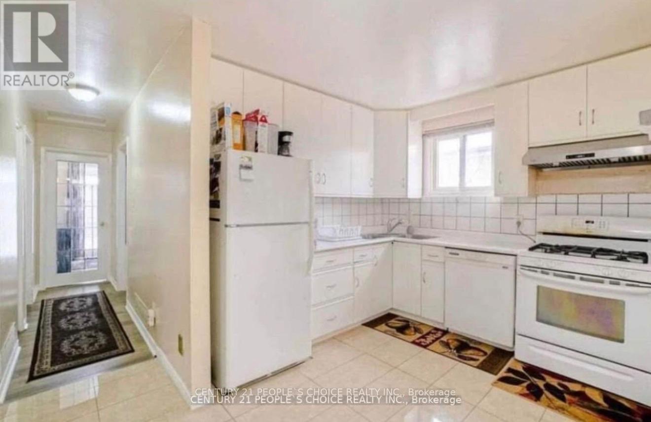 17 Seaborn Road, Brampton, Ontario  L6V 2B8 - Photo 10 - W12967886