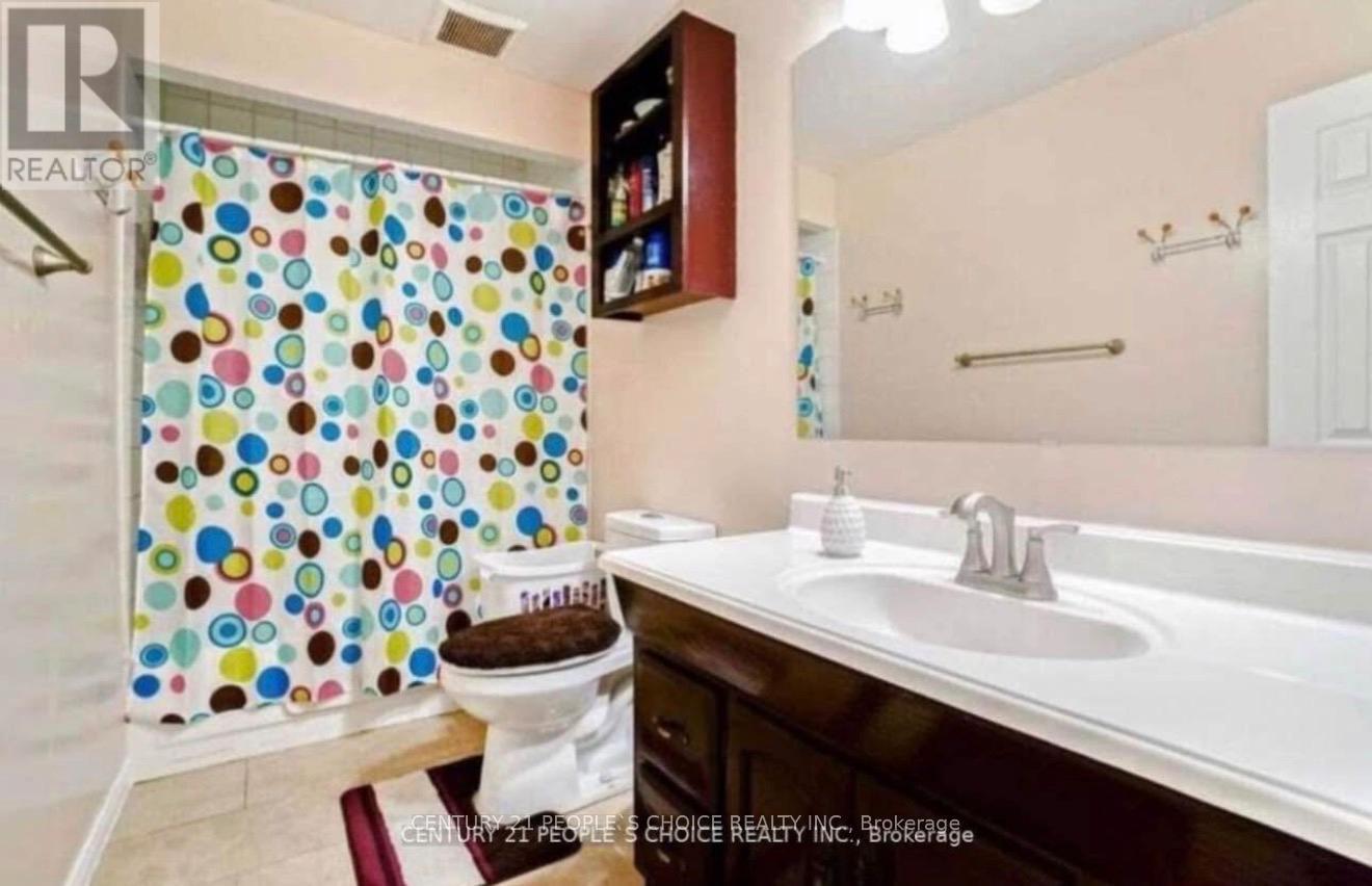 17 Seaborn Road, Brampton, Ontario  L6V 2B8 - Photo 14 - W12967886