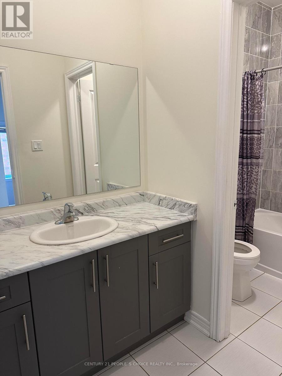 206 Fruitvale Circle, Brampton, Ontario  L7A 5C3 - Photo 12 - W12967930