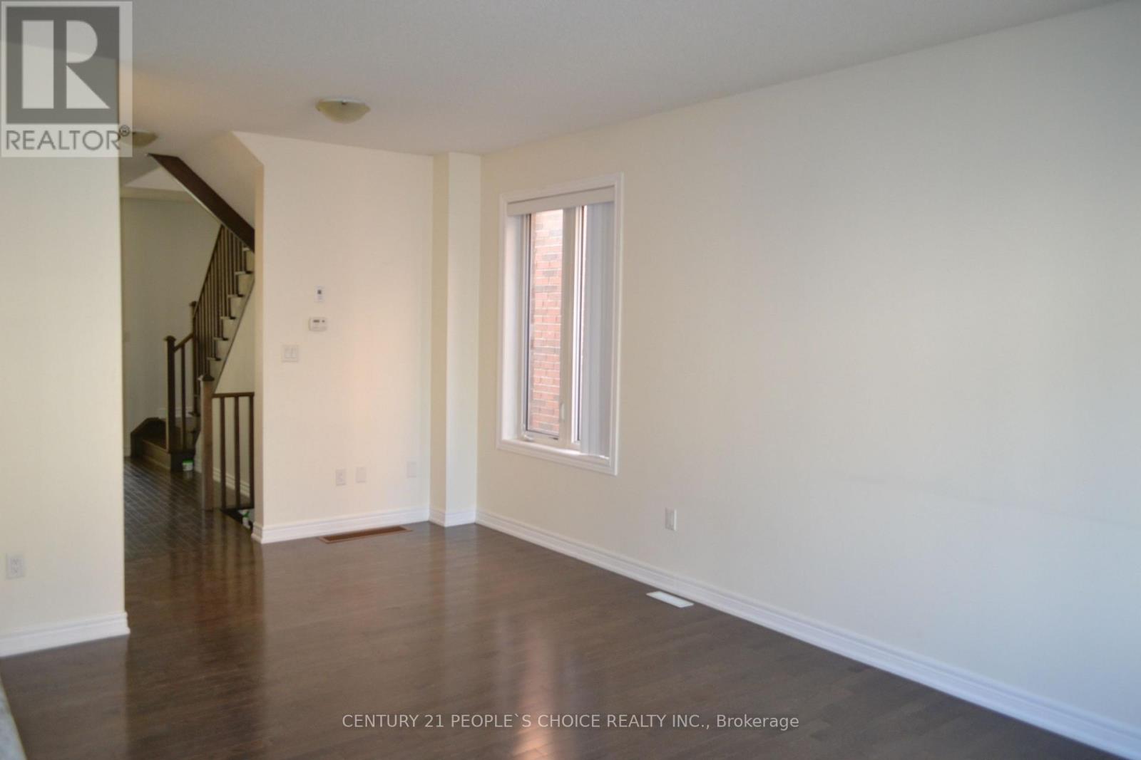 206 Fruitvale Circle, Brampton, Ontario  L7A 5C3 - Photo 3 - W12967930