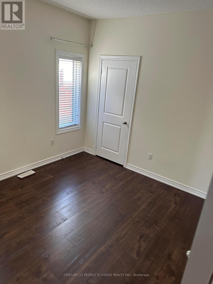 206 Fruitvale Circle, Brampton, Ontario  L7A 5C3 - Photo 7 - W12967930