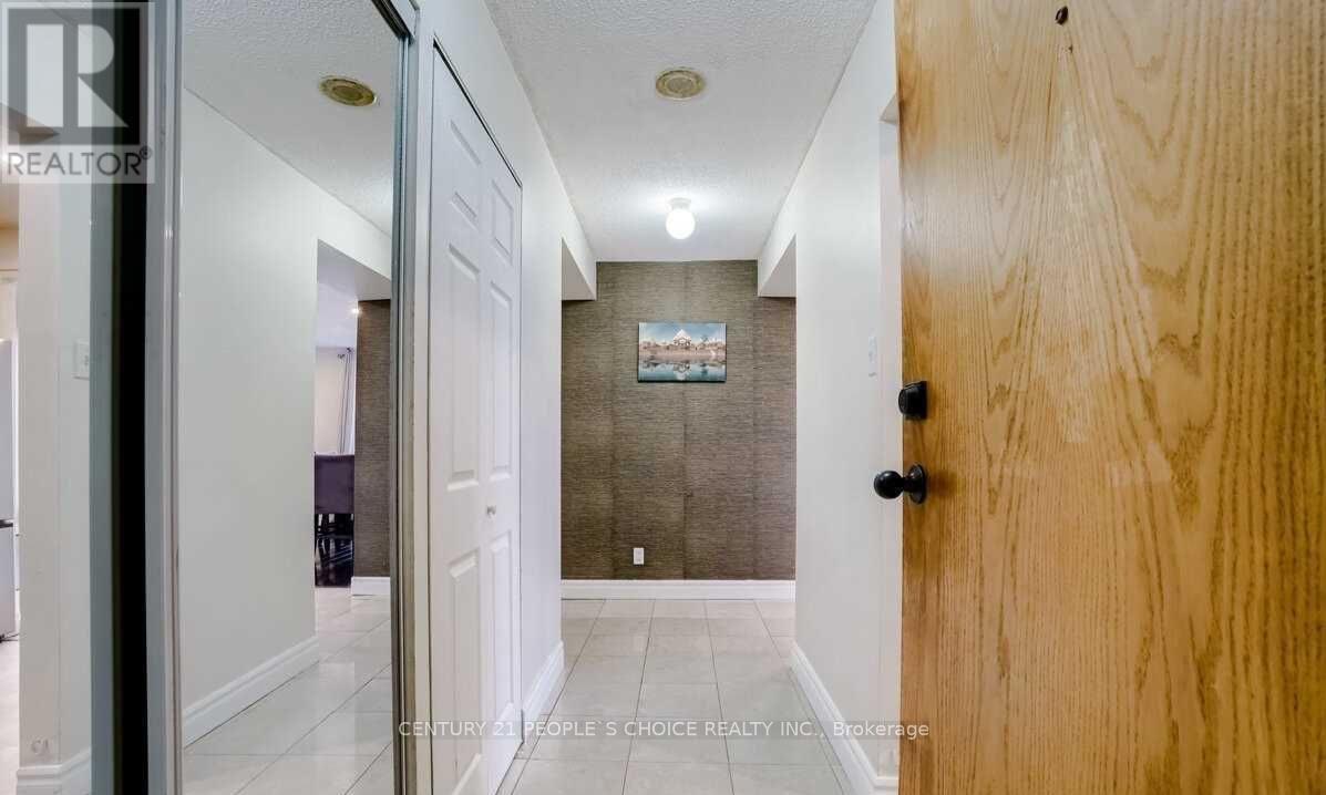 411 - 41 Markbrook Lane, Toronto, Ontario  M9V 5E6 - Photo 6 - W12967976