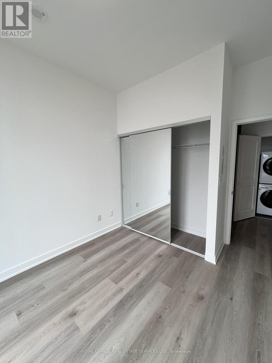 408 - 2075 Lakeshore Road, Burlington, Ontario  L7R 1E2 - Photo 5 - W12967978