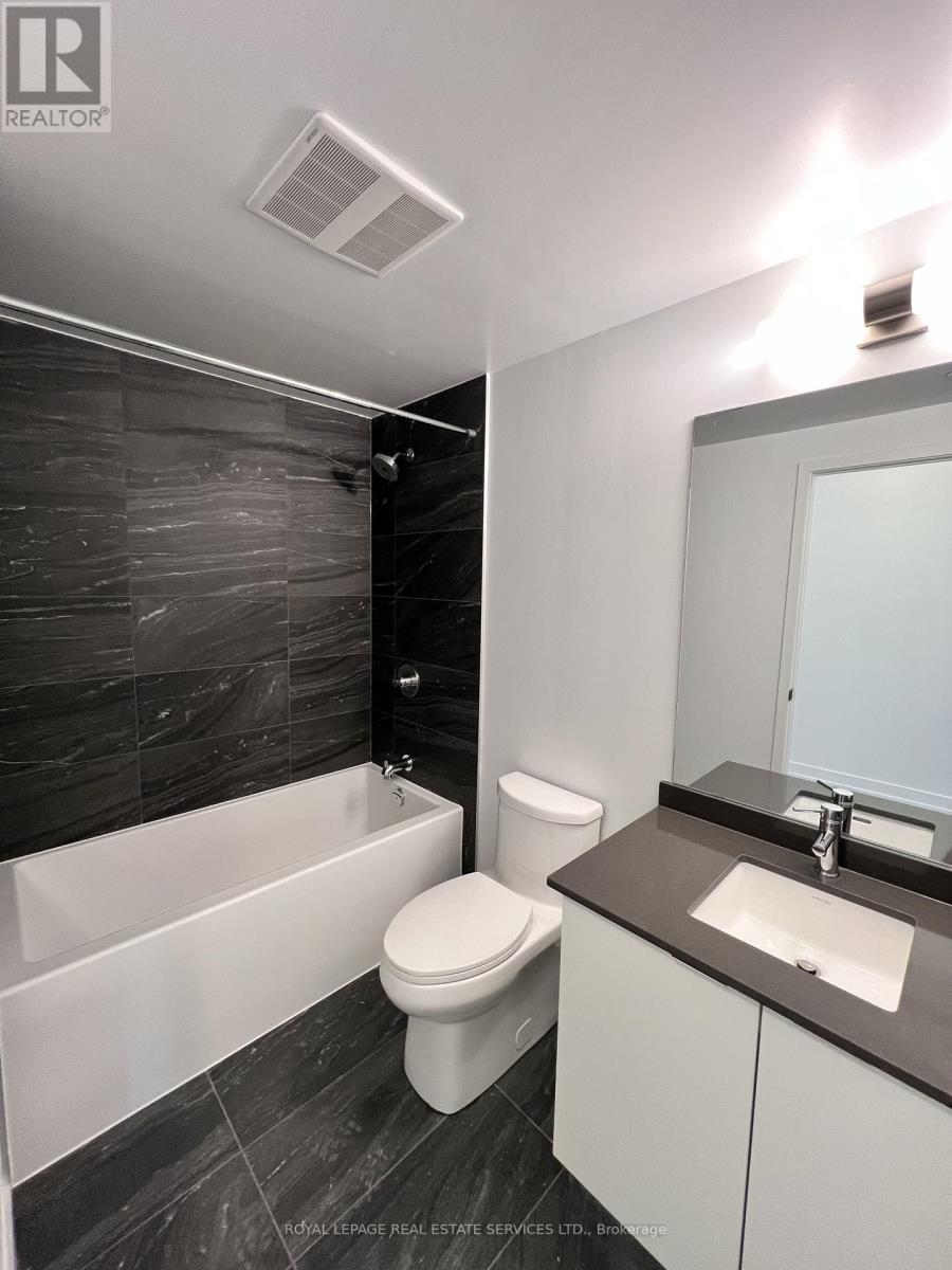 408 - 2075 Lakeshore Road, Burlington, Ontario  L7R 1E2 - Photo 8 - W12967978