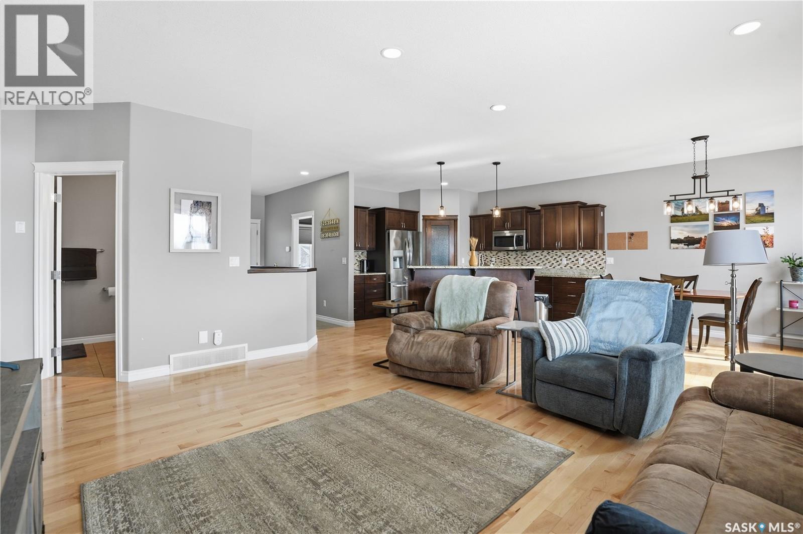 234 Greenfield Crescent, Saskatoon, Saskatchewan  S7R 0B6 - Photo 5 - SK032304