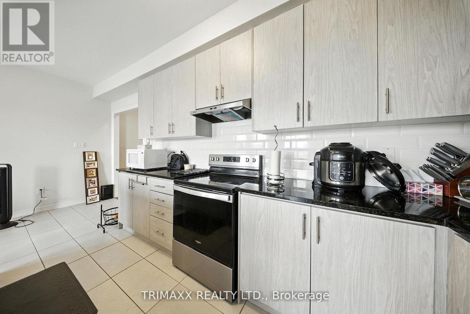 19 Molnar Crescent, Brantford, Ontario  N3T 0X3 - Photo 11 - X12967960