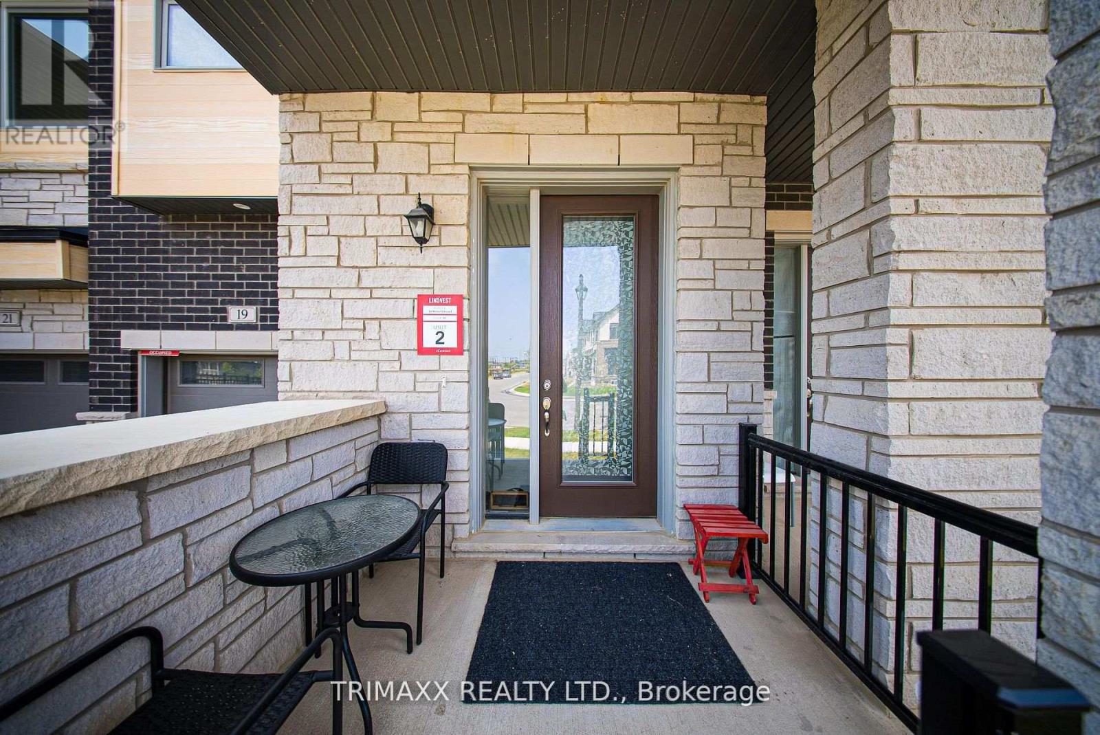 19 Molnar Crescent, Brantford, Ontario  N3T 0X3 - Photo 3 - X12967960