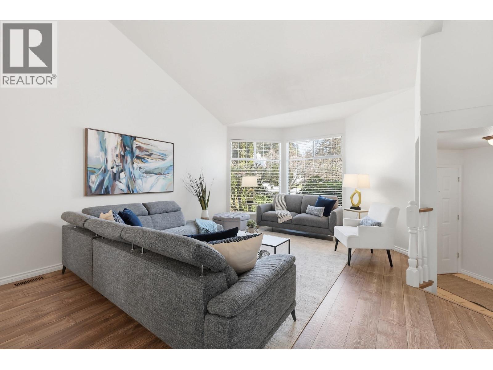 1330 Cimarron Drive, Coquitlam, British Columbia  V3B 7B3 - Photo 4 - R3107324