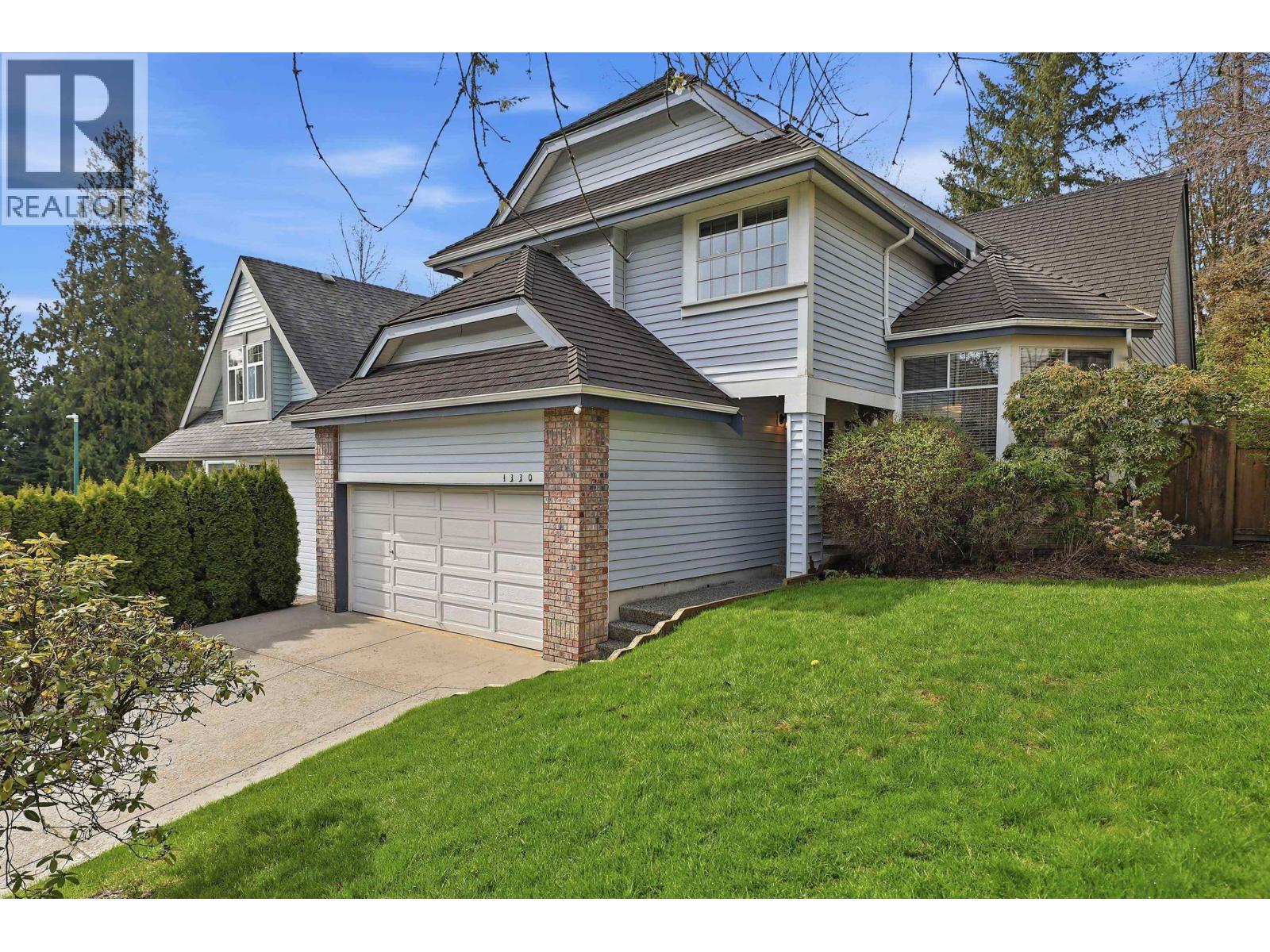 1330 Cimarron Drive, Coquitlam, British Columbia  V3B 7B3 - Photo 2 - R3107324