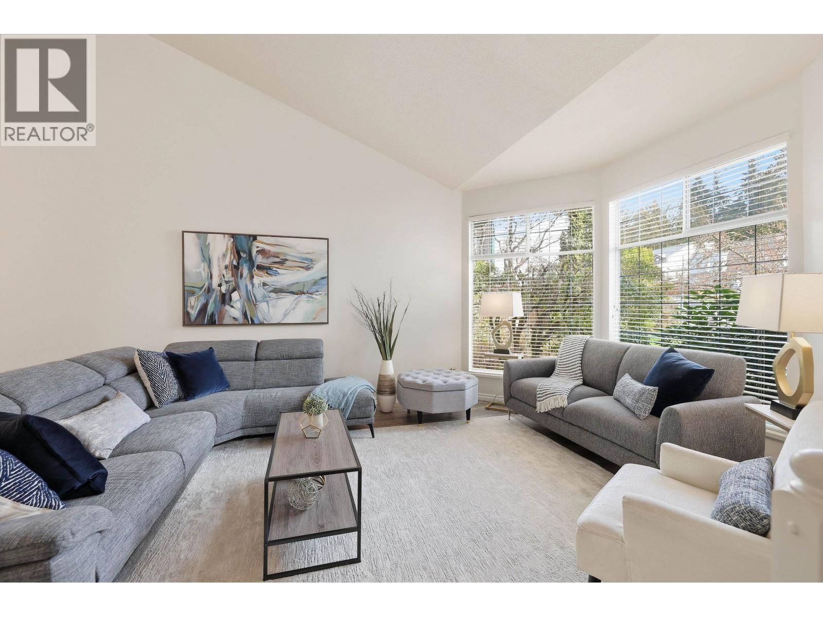 1330 Cimarron Drive, Coquitlam, British Columbia  V3B 7B3 - Photo 3 - R3107324