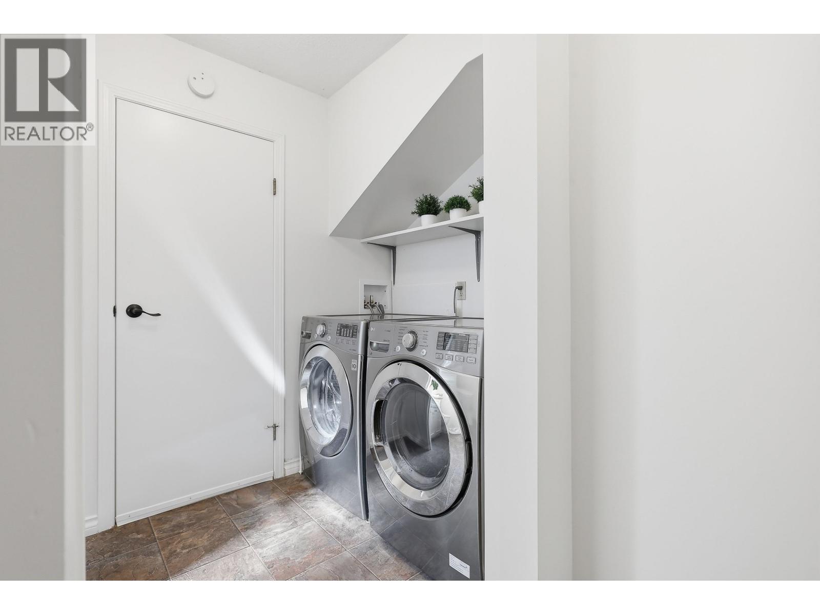 1330 Cimarron Drive, Coquitlam, British Columbia  V3B 7B3 - Photo 19 - R3107324