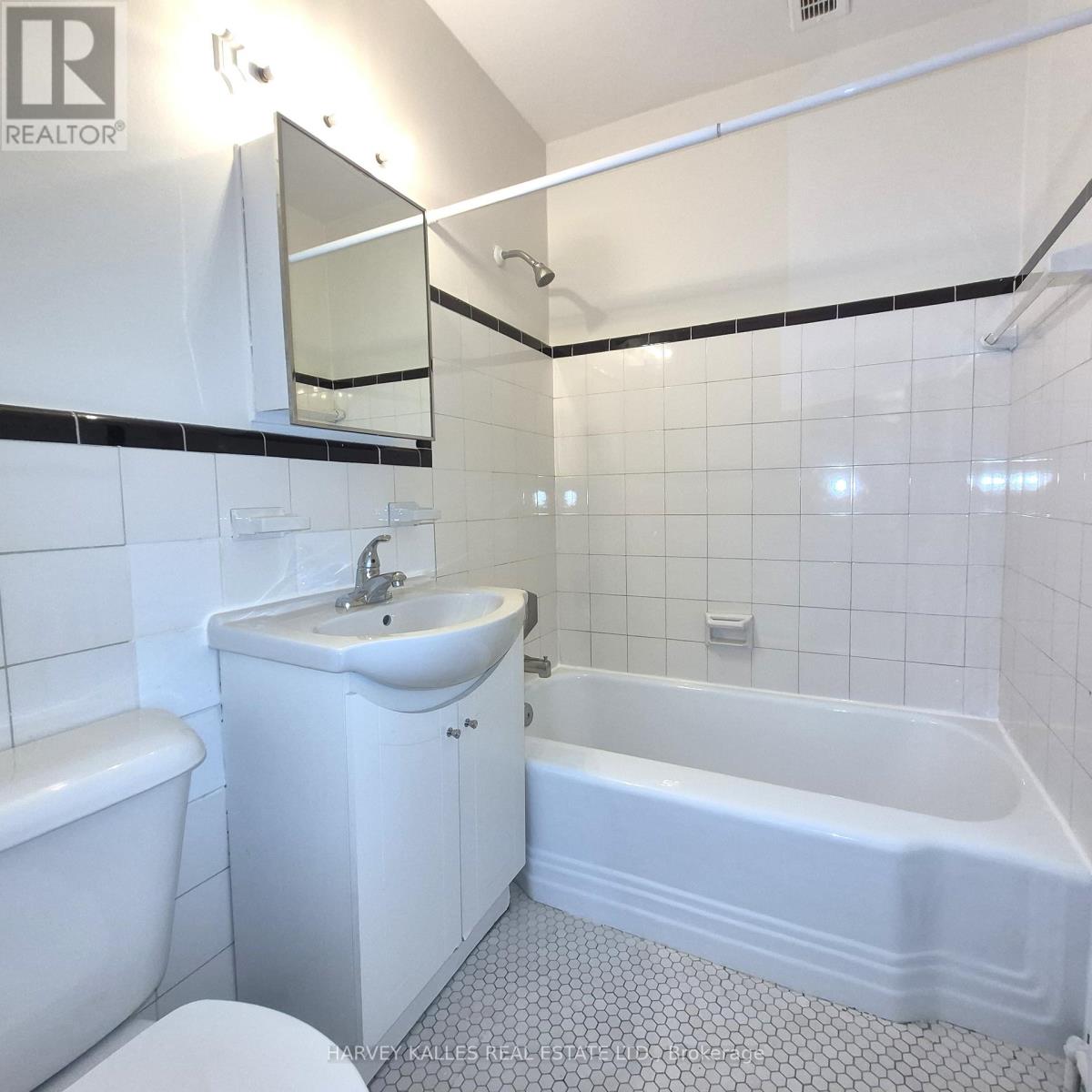 305 - 6 Glen Echo Road, Toronto, Ontario  M4N 2C9 - Photo 12 - C12957982