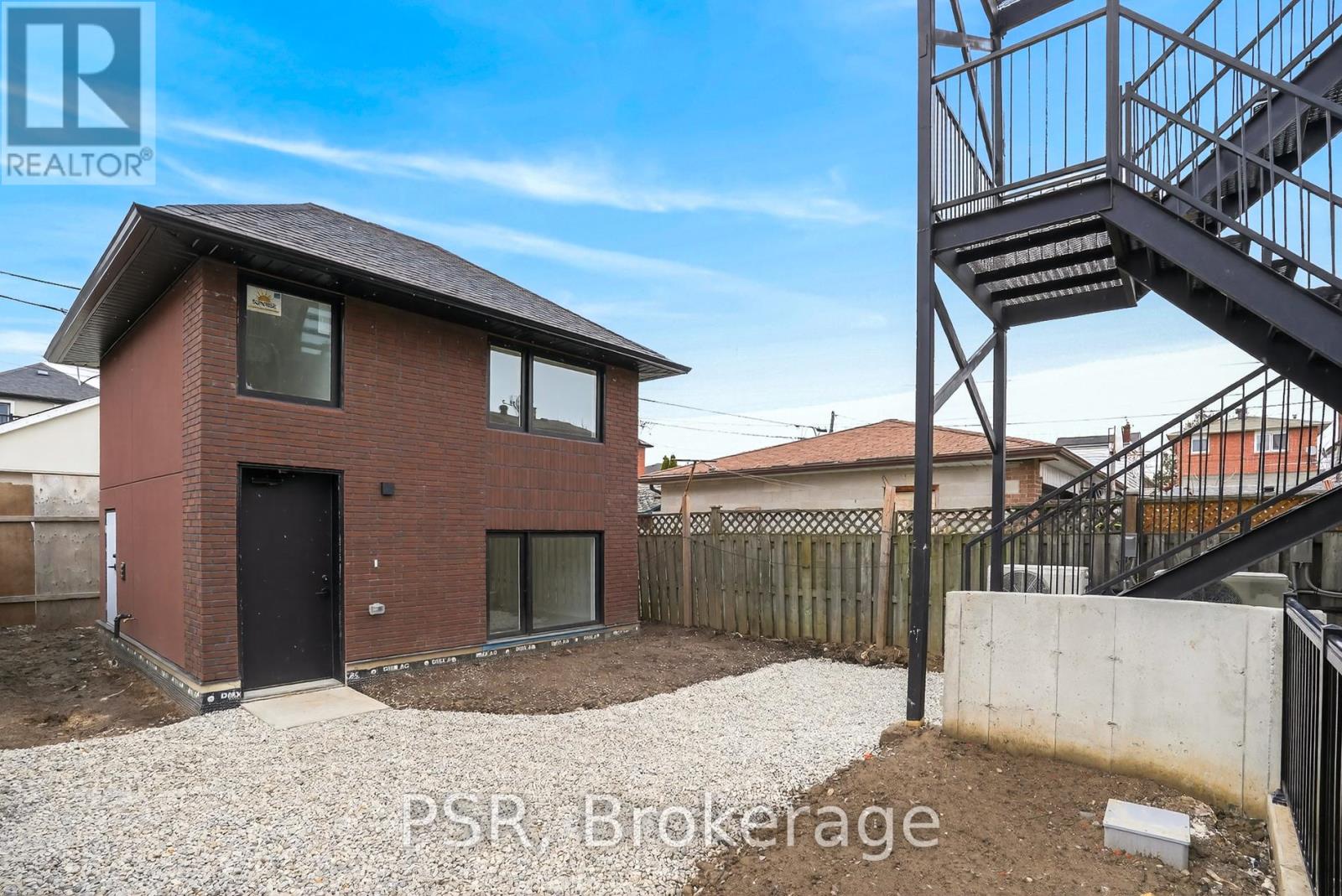 E - 218 Aileen Avenue, Toronto, Ontario  M6M 1G4 - Photo 25 - W12932446