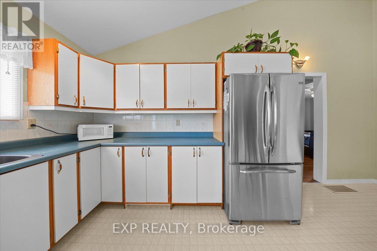 46 Dufour Street, Champlain, Ontario  K0B 1K0 - Photo 12 - X12948936