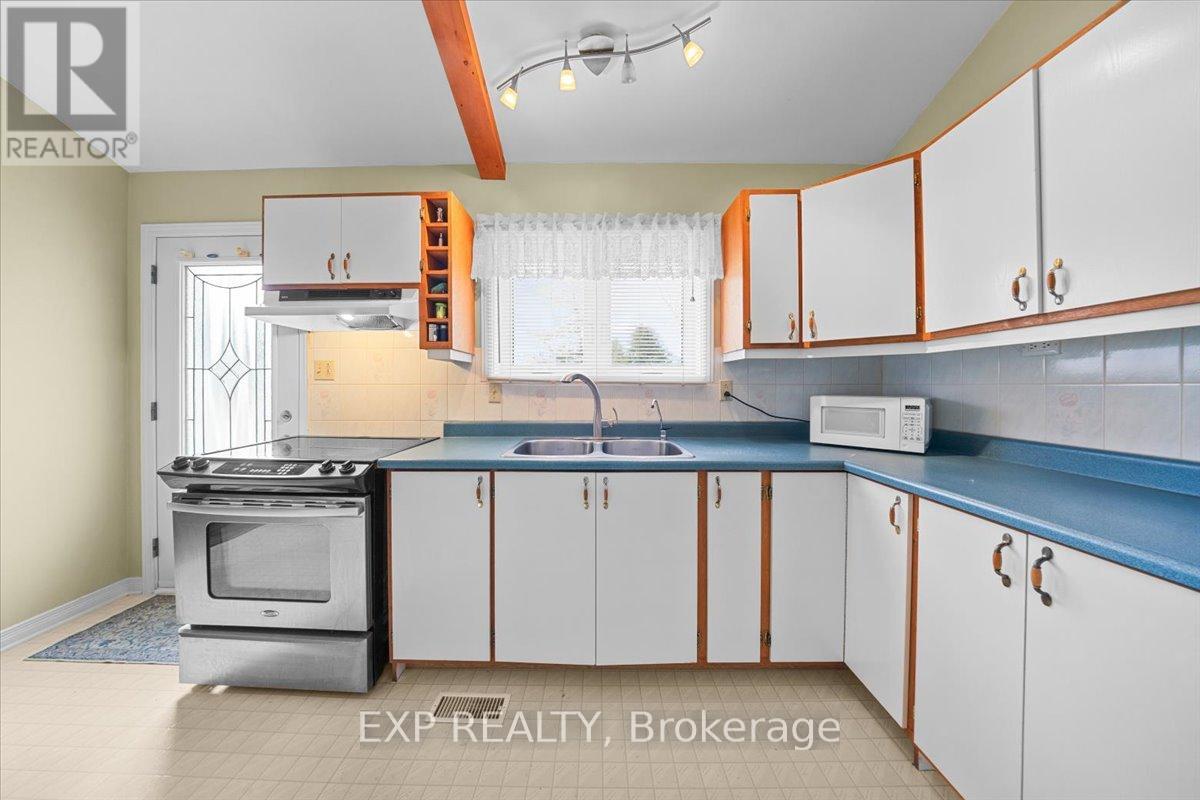 46 Dufour Street, Champlain, Ontario  K0B 1K0 - Photo 11 - X12948936