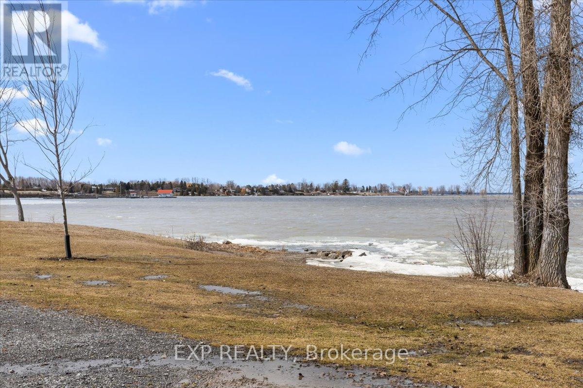 46 Dufour Street, Champlain, Ontario  K0B 1K0 - Photo 33 - X12948936